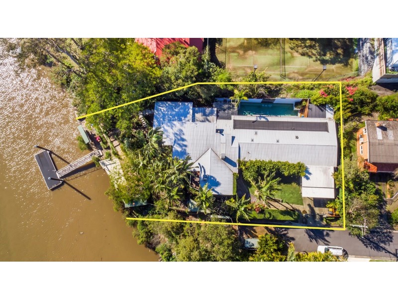 8 Long St West, Graceville QLD 4075