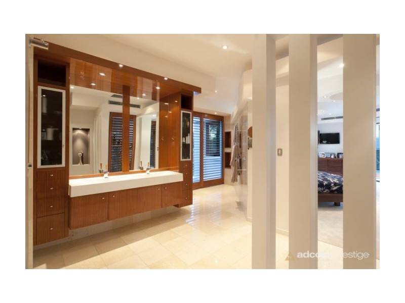 51 Kingfisher Pl, Kenmore QLD 4069