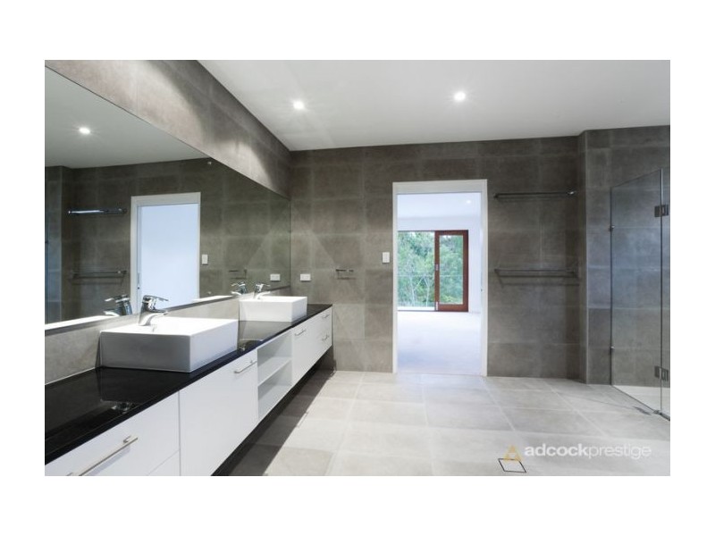 6 Verney Rd W, Graceville QLD 4075