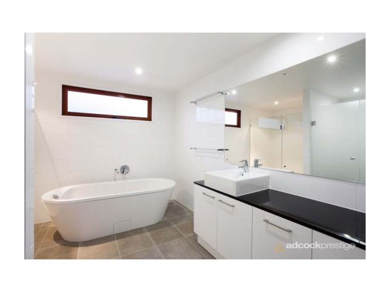 6 Verney Rd W, Graceville QLD 4075