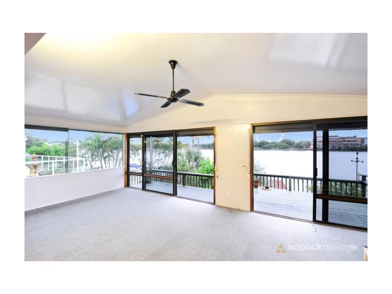 42 Wendell St, Norman Park QLD 4170