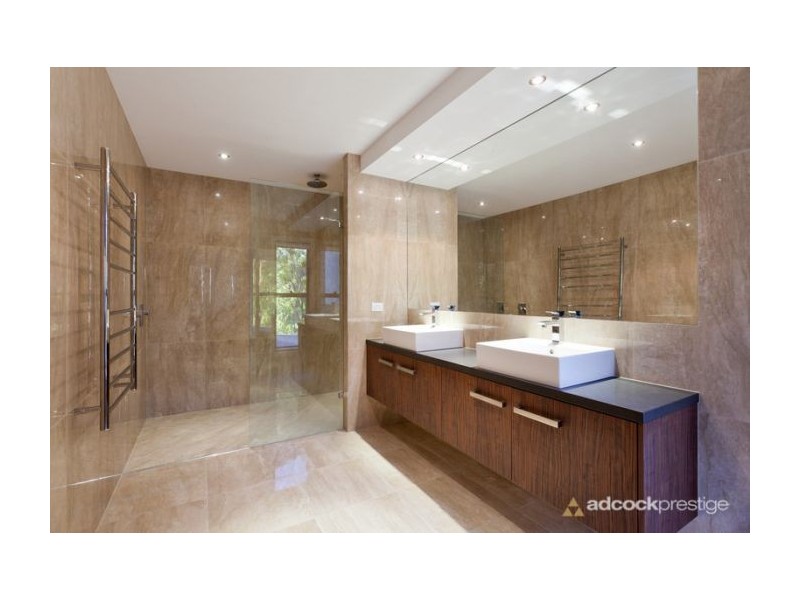 27 Morley St, Chelmer QLD 4068