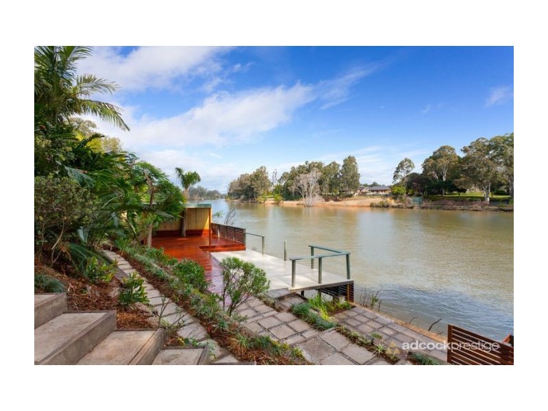 8 Long Street West, Graceville QLD 4075