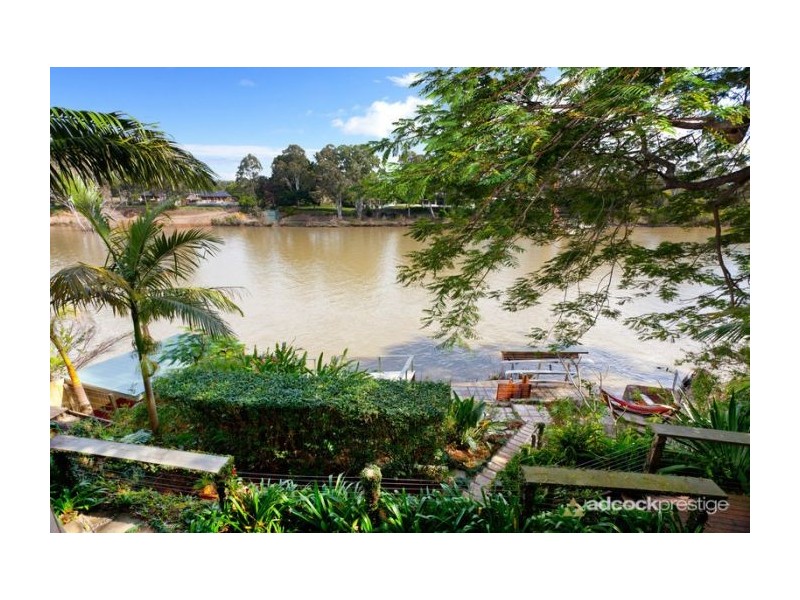 8 Long Street West, Graceville QLD 4075