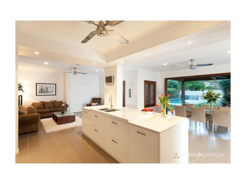 48 Baty Street, St Lucia QLD 4067