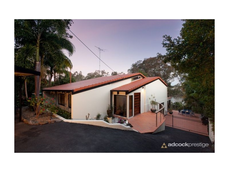 20 Spinkbrae Street, Fig Tree Pocket QLD 4069