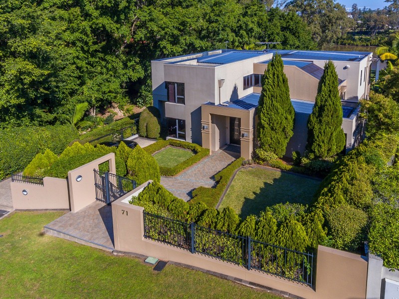 71 Robertson Place, Fig Tree Pocket QLD 4069