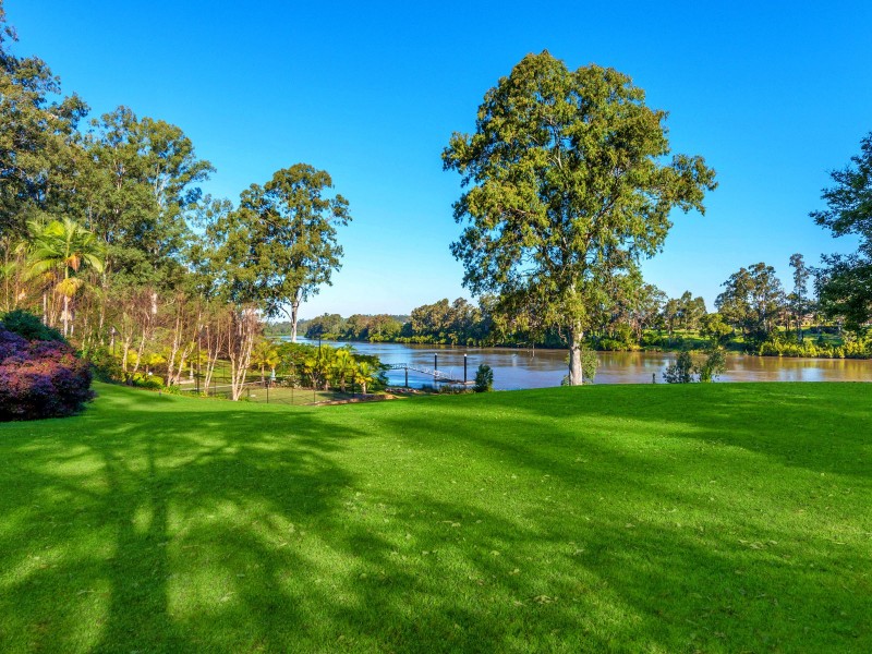 71 Robertson Place, Fig Tree Pocket QLD 4069