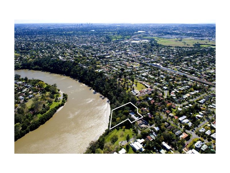 1 Tapley Street, Corinda QLD 4075