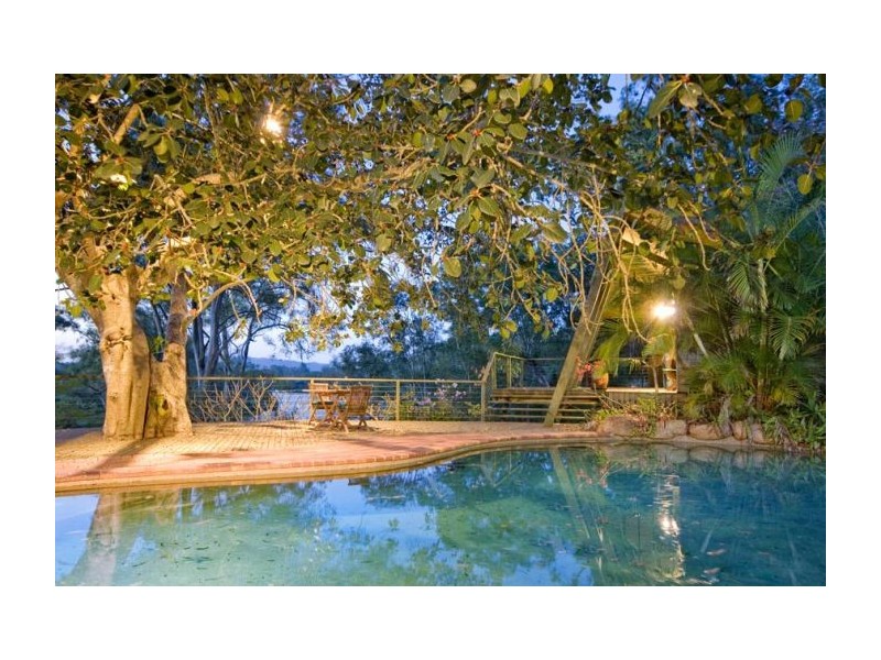 1 Tapley Street, Corinda QLD 4075