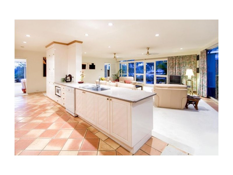 1 Tapley Street, Corinda QLD 4075