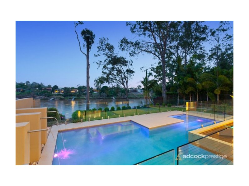 35 Kingfisher Pl, Kenmore QLD 4069