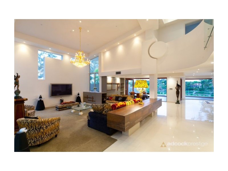 35 Kingfisher Pl, Kenmore QLD 4069