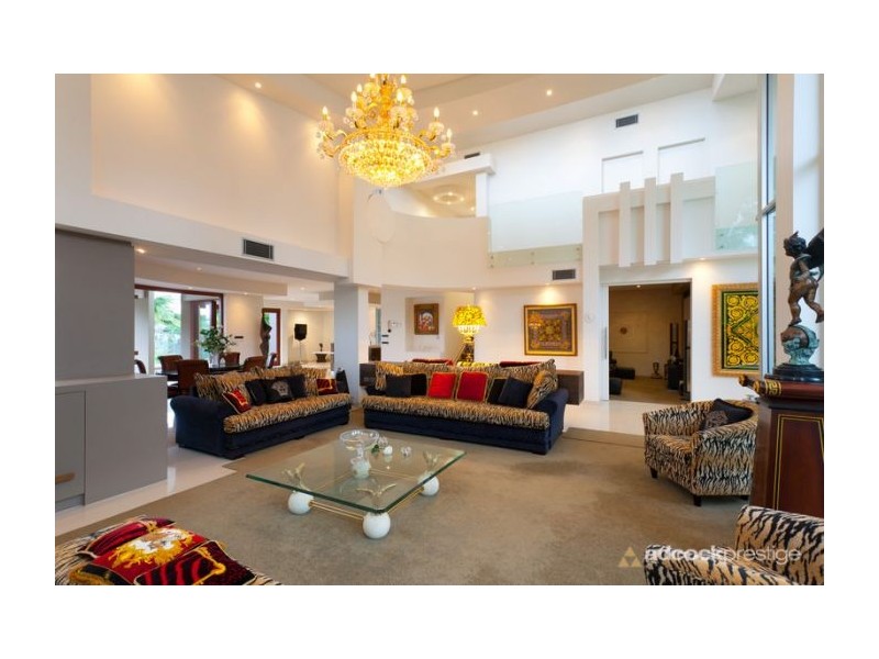 35 Kingfisher Pl, Kenmore QLD 4069