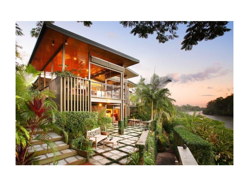 8 Long Street W, Graceville QLD 4075