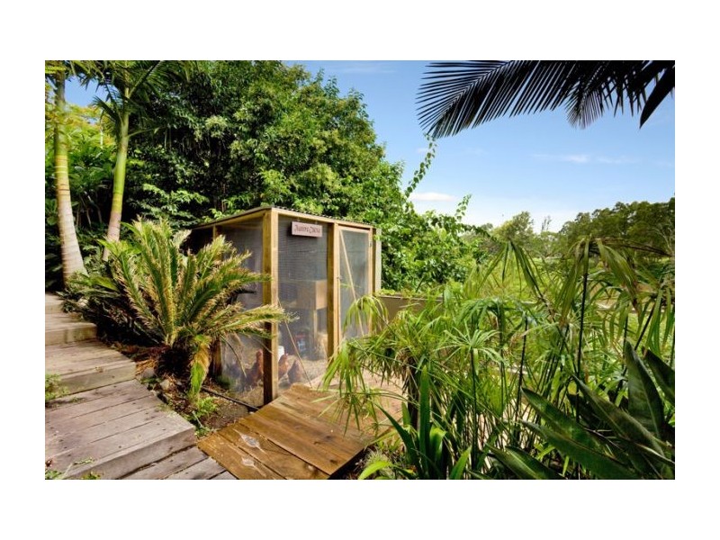 8 Long Street W, Graceville QLD 4075