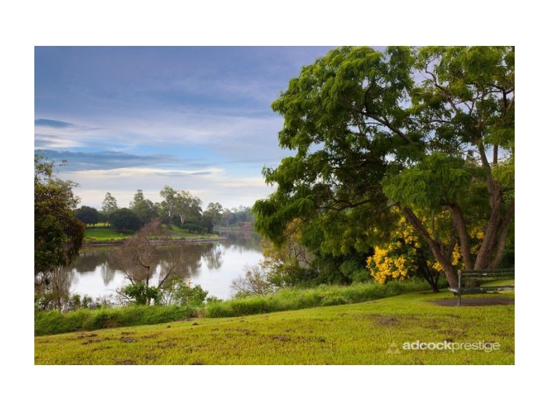 30 Teesdale Street, Corinda QLD 4075