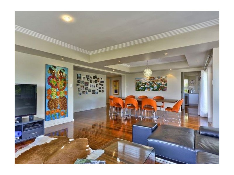 76 Crescent Road, Hamilton QLD 4007