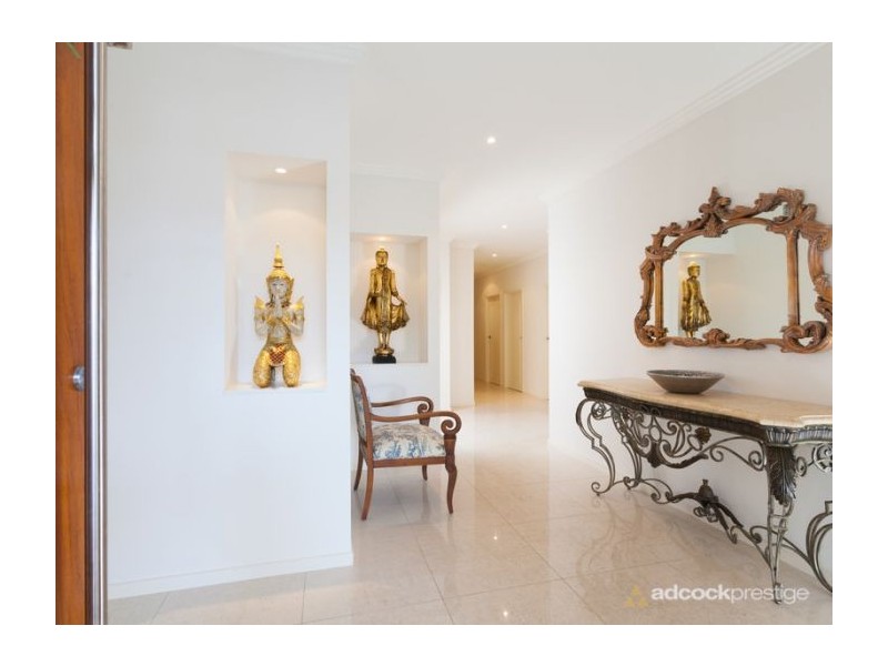 77 Barlow Street, Clayfield QLD 4011