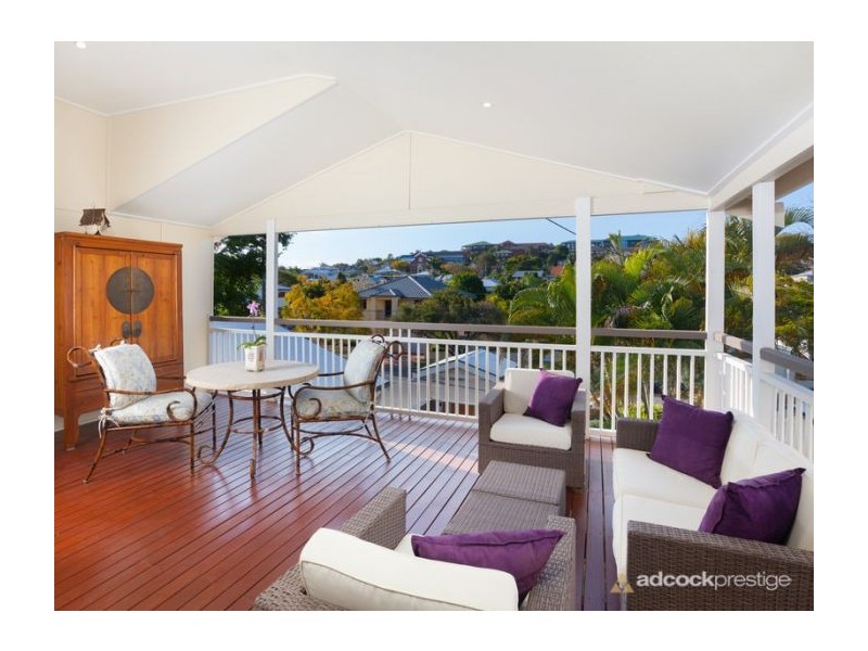 77 Barlow Street, Clayfield QLD 4011