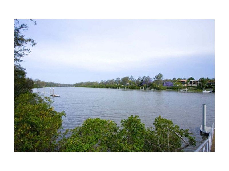 31 Kingfisher Pl, Kenmore QLD 4069