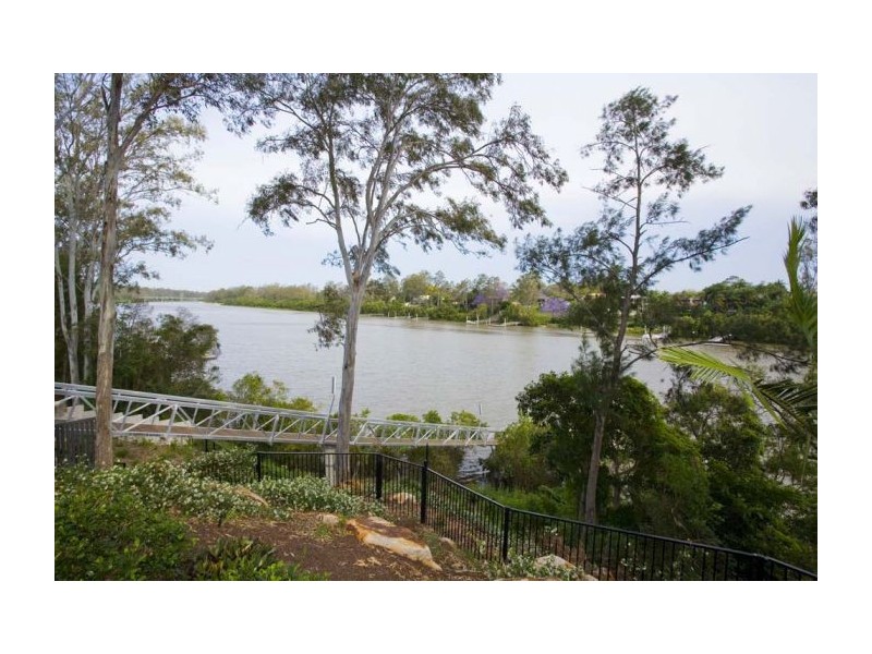 31 Kingfisher Pl, Kenmore QLD 4069