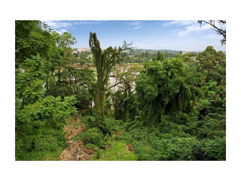 30 Derby Street, Highgate Hill QLD 4101