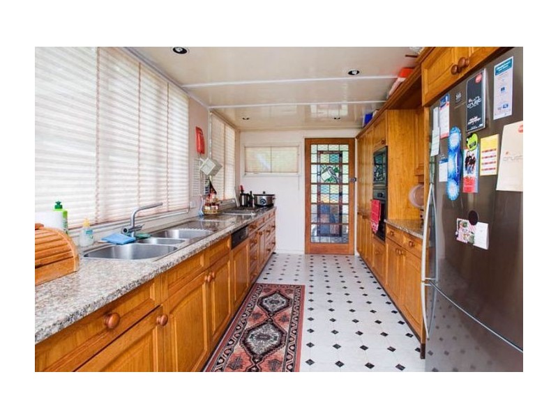 30 Derby Street, Highgate Hill QLD 4101