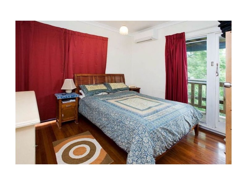 30 Derby Street, Highgate Hill QLD 4101