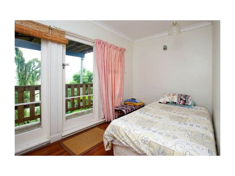 30 Derby Street, Highgate Hill QLD 4101