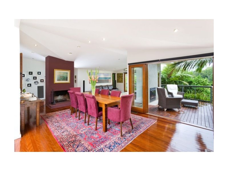 8 Long St West, Graceville QLD 4075