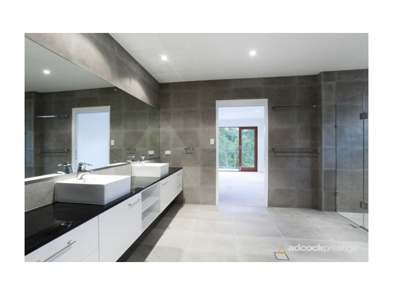 6 Verney Rd W, Graceville QLD 4075