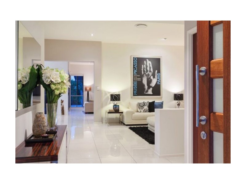 12 Barrygroves Court, Fig Tree Pocket QLD 4069