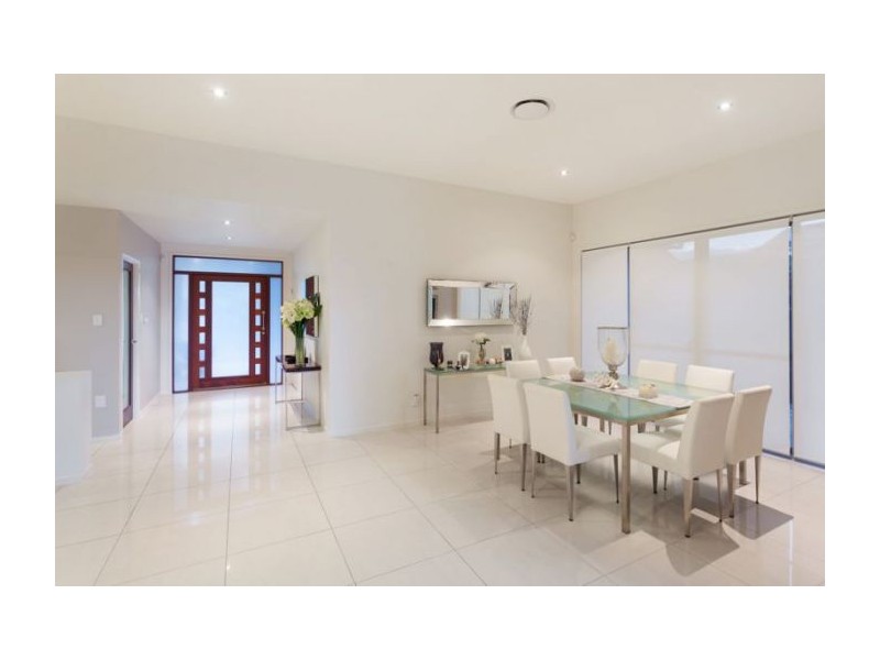 12 Barrygroves Court, Fig Tree Pocket QLD 4069