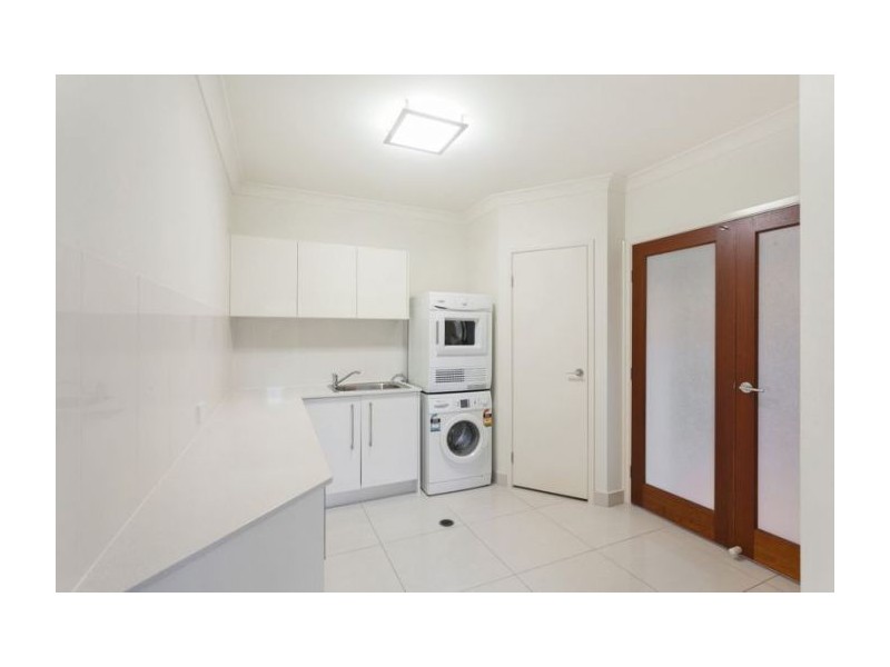 12 Barrygroves Court, Fig Tree Pocket QLD 4069
