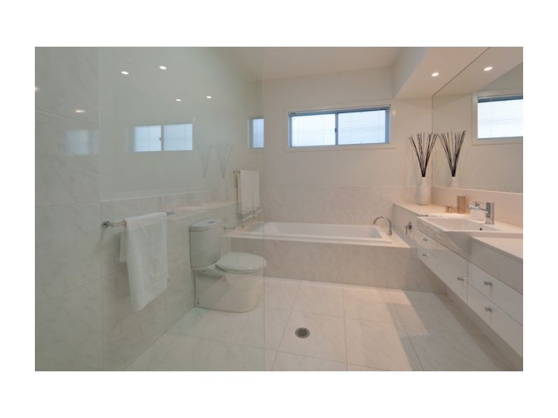 30 Castile Street, Indooroopilly QLD 4068