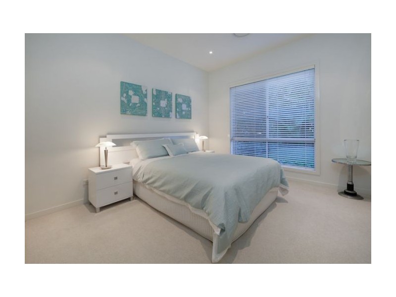 30 Castile Street, Indooroopilly QLD 4068