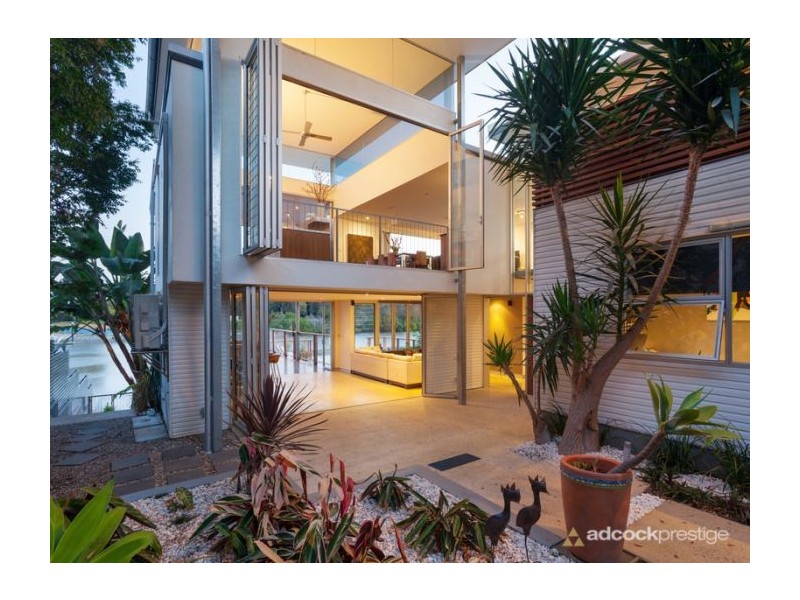 39 Instow Street, Yeronga QLD 4104