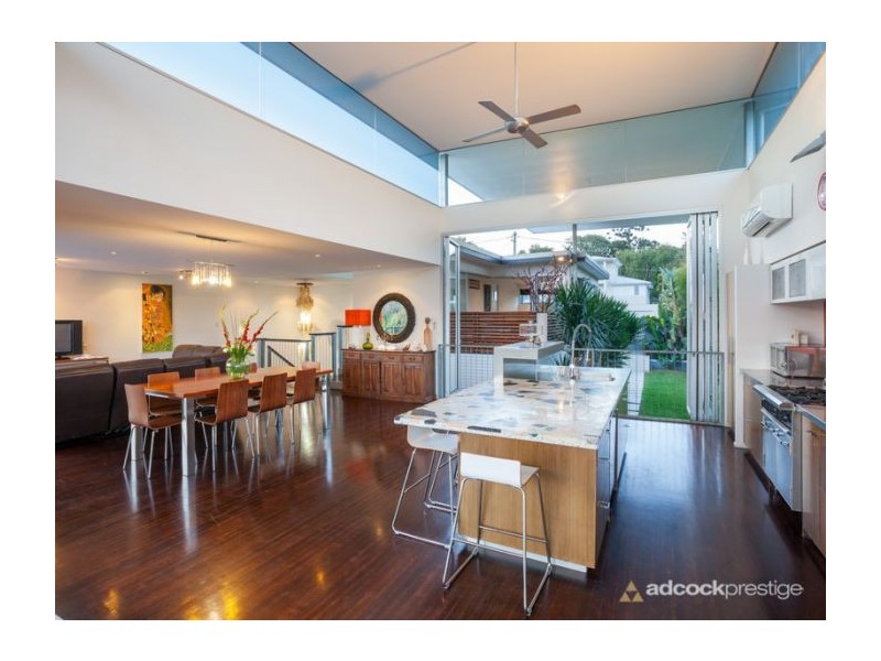 39 Instow Street, Yeronga QLD 4104