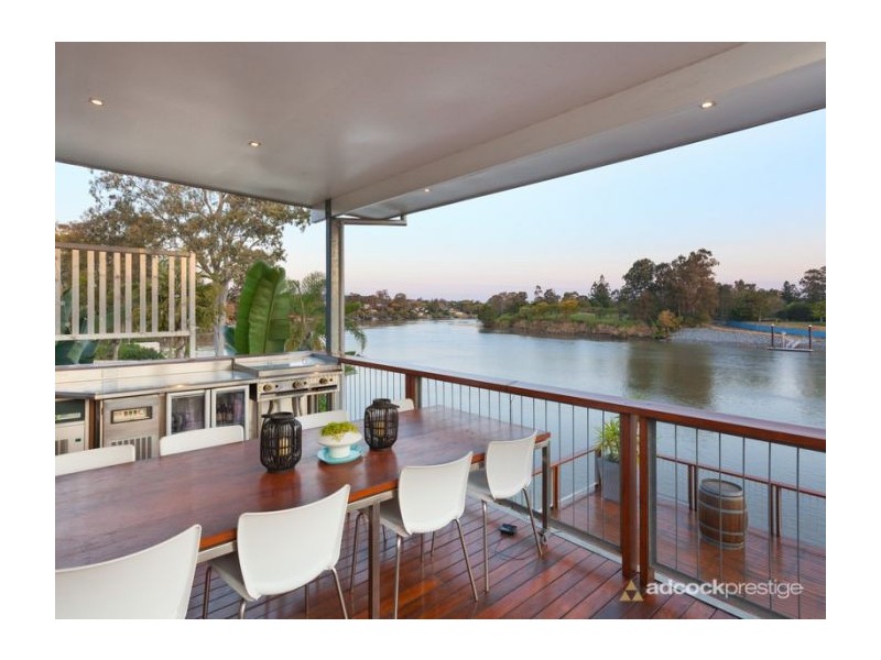39 Instow Street, Yeronga QLD 4104