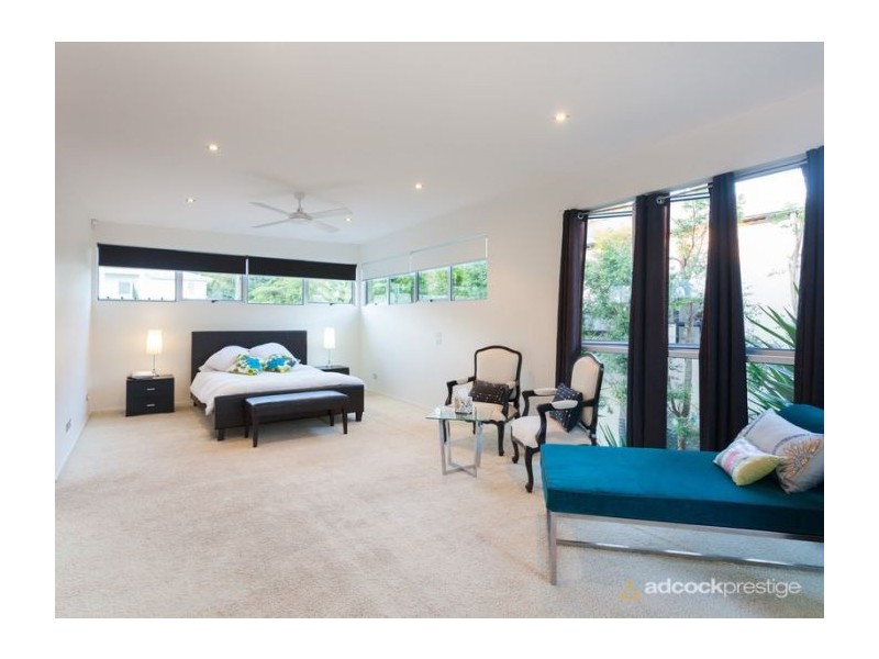 39 Instow Street, Yeronga QLD 4104
