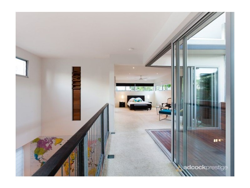 39 Instow Street, Yeronga QLD 4104