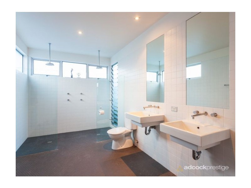 39 Instow Street, Yeronga QLD 4104