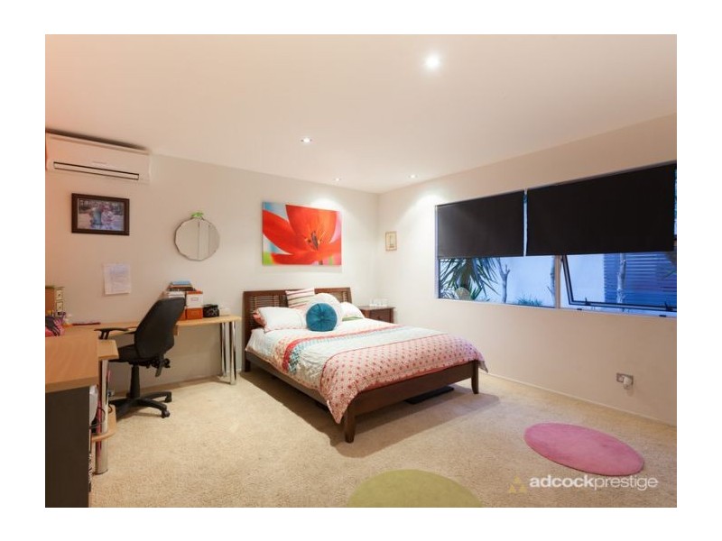 39 Instow Street, Yeronga QLD 4104