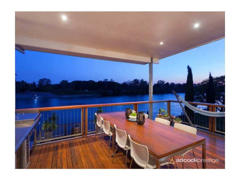 39 Instow Street, Yeronga QLD 4104
