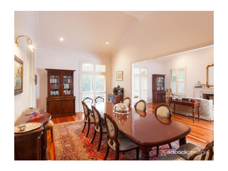 37 Laurel Avenue, Chelmer QLD 4068