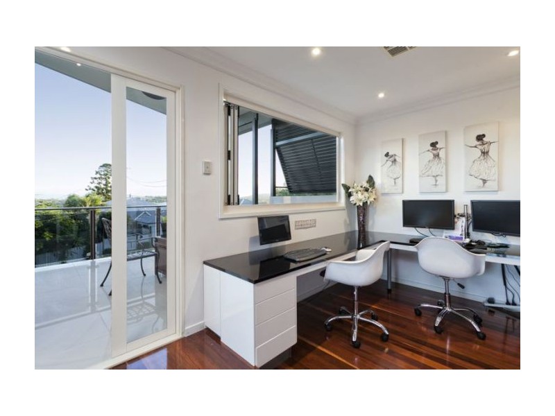 112 Fifth Avenue, Windsor QLD 4030