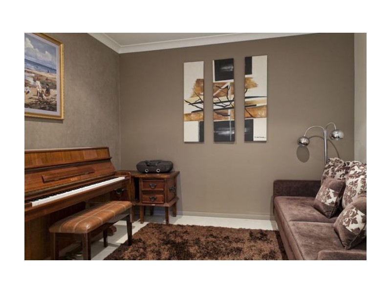 112 Fifth Avenue, Windsor QLD 4030