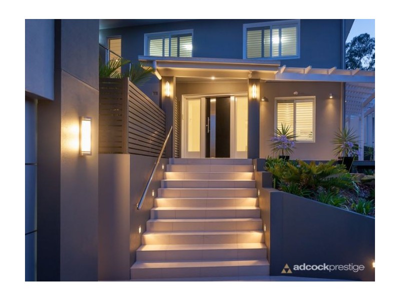 16 Paisley Street, Toowong QLD 4066