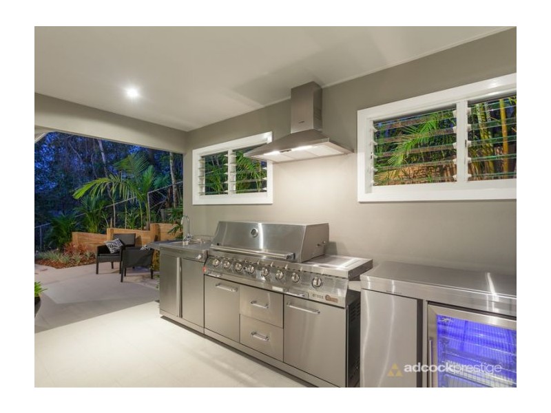 16 Paisley Street, Toowong QLD 4066